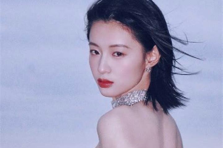 Ella, 35 — Escort in Xiaxin, China