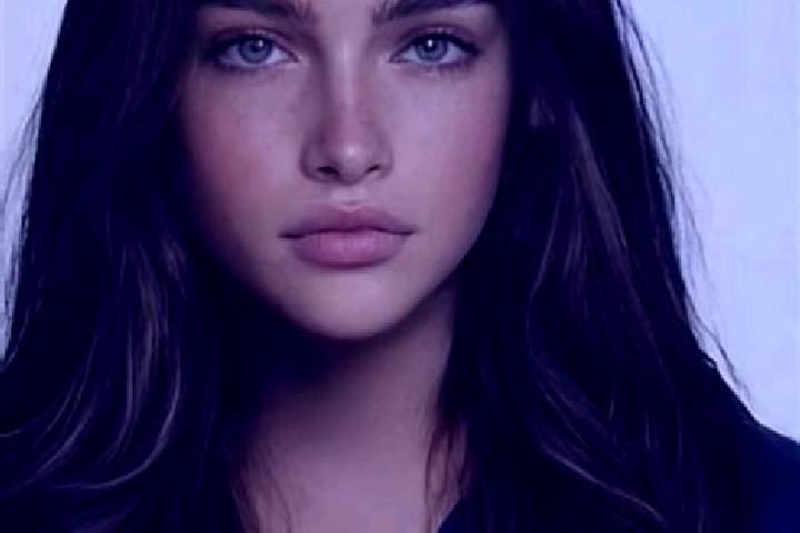 Ella, 36, a brunette blue-eyed caucasian companion based in Tenjay. Offering Party Girl, Tantra, Couples. Available for incall and outcall, day and evening d...