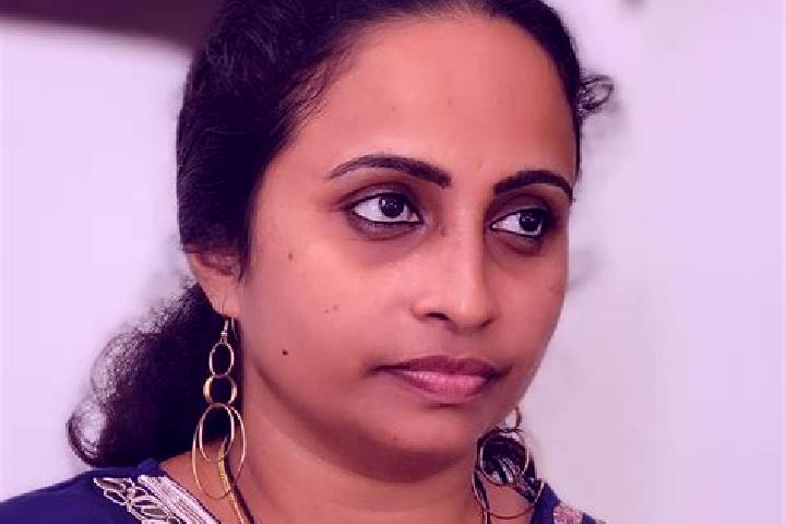 Ella, 36 — Escort in Karuvanthuruthy, India