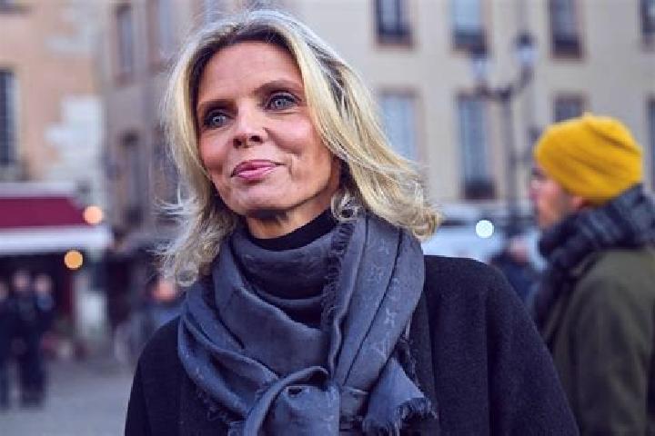 Ella, 36 — Escort in Lecluse, France
