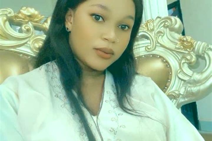 Ella, 37 — Escort in Sinchu Sorry, Gambia