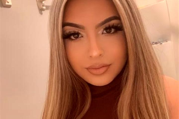 Ella, 38, a blonde amber-eyed latina companion based in Sarmakovo. Offering Domination, CIM. Available for incall and outcall, overnight bookings available.