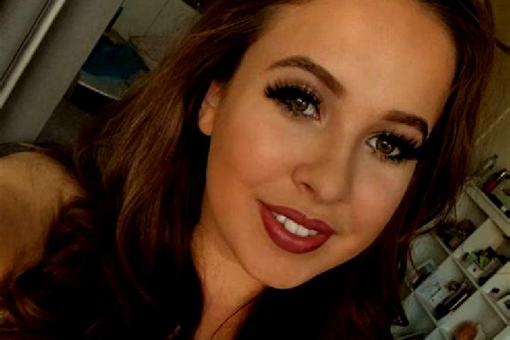 Ella, 38, a blonde amber-eyed mixed companion based in Papenveer. Offering 69, Dinner Date, Girlfriend Experience, Roleplay, Erotic Massage. Available for in...