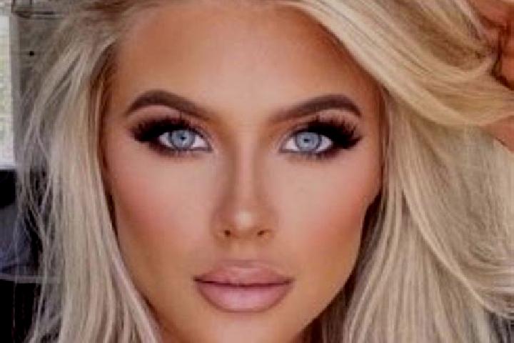 Ella, 38, a platinum blonde grey-eyed indian companion based in Kosice. Offering Girlfriend Experience, Fetish, Domination, Overnight. Available for incall a...