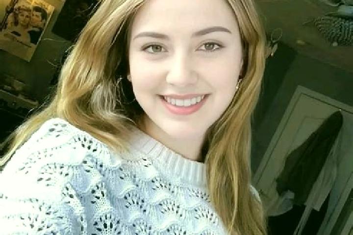 Ella, 38 — Escort in Detusoko, Indonesia