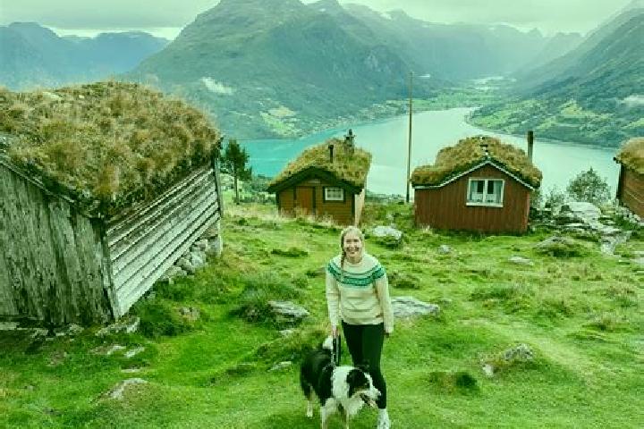Ella, 38 — Escort in Hardbakke, Norway