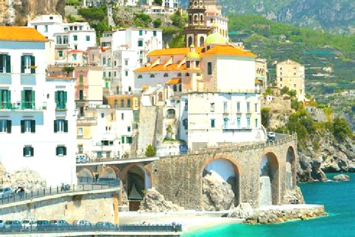 Ella, 38 — Escort in Montegranaro, Italy