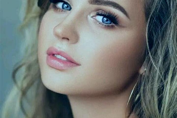 Ella, 39, a dark blonde blue-eyed caribbean companion based in Cape May. Offering Couples, Duos, Deep French Kissing. Available for incall and outcall, overn...