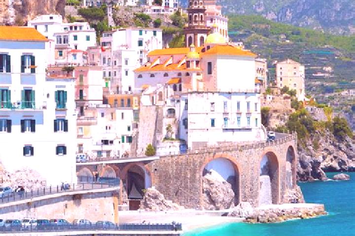 Ella, 39 — Escort in Albaro, Italy