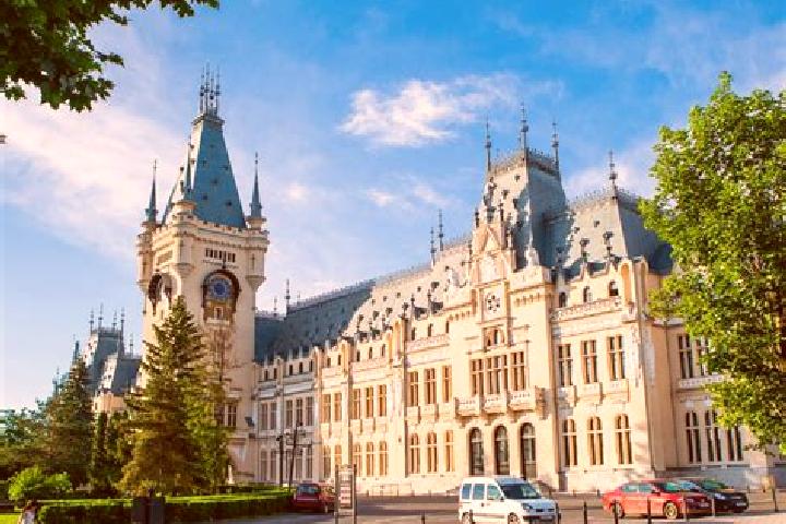 Ella, 39 — Escort in Sarmasel, Romania