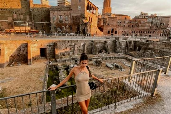 Ella, 39 — Escort in Triginto, Italy
