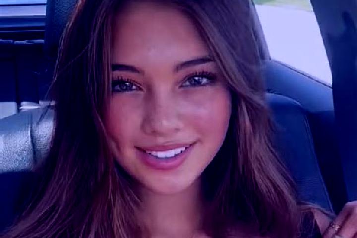 Ellie, 20, a brunette grey-eyed mixed companion based in Vallcarca. Offering Travel Companion, Duos, Striptease. Available for incall and outcall, day and ev...