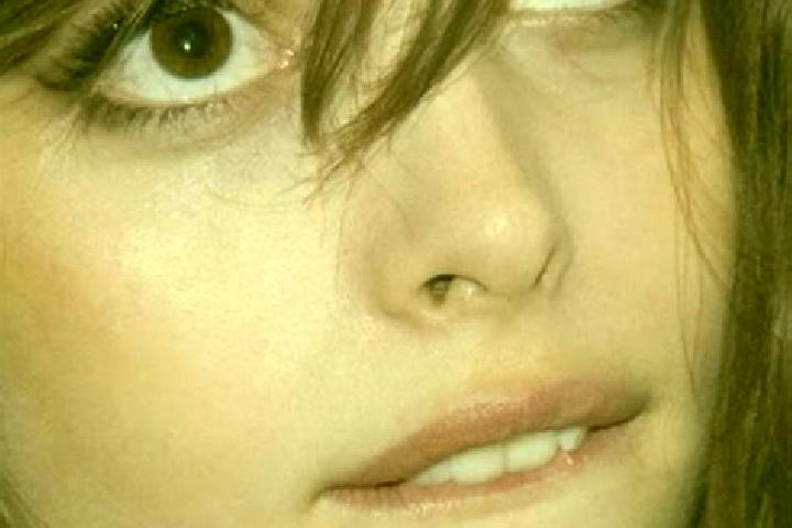 Ellie, 20, a chestnut brown-eyed mixed companion based in Pingle. Offering Striptease, OWO, Duos, GFE. Available for incall and outcall, overnight bookings a...