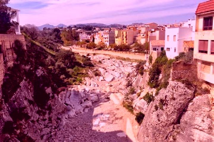 Ellie, 20 — Escort in Gata de Gorgos, Spain