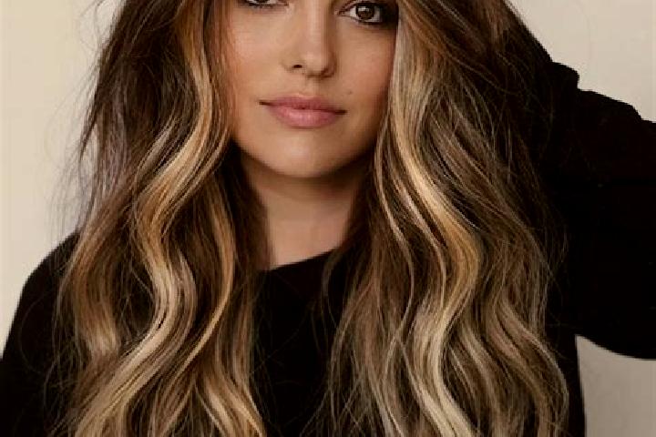 Ellie, 21, a dark blonde brown-eyed asian companion based in Arzal. Offering Travel Companion, A-Level, BDSM, Girlfriend Experience. Available for incall and...