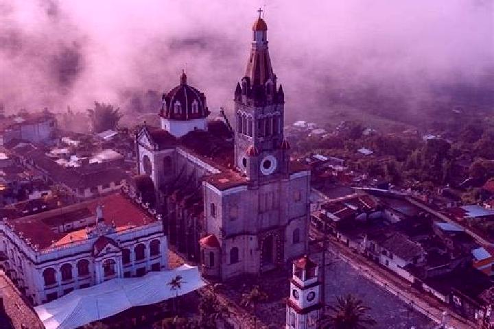 Ellie, 21 — Escort in Ciudad de Cuetzalan, Mexico