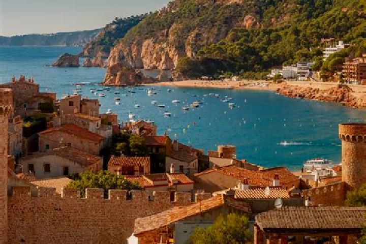 Ellie, 21 — Escort in Lupion, Spain