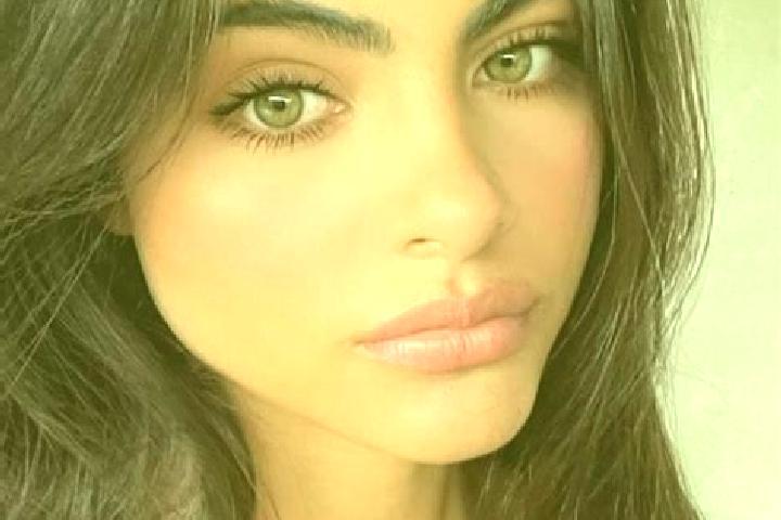 Ellie, 22, a black hazel-eyed european companion based in Lab-Sar. Offering GFE, 69, Striptease. Available for incall and outcall, overnight bookings available.