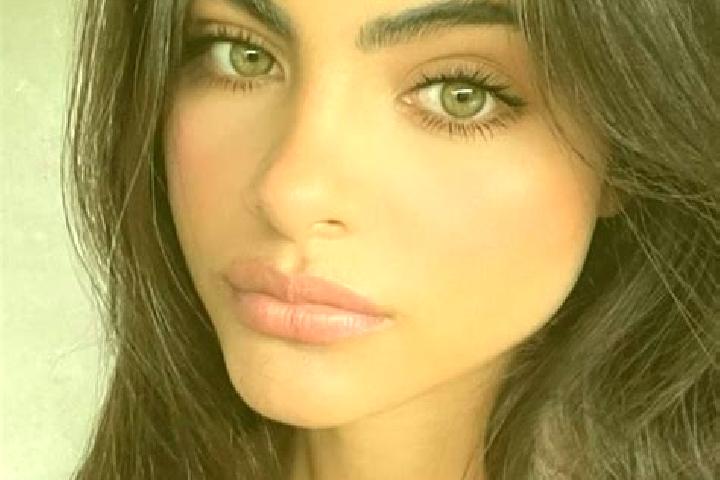 Ellie, 22, a brunette grey-eyed indian companion based in Schapen. Offering Striptease, BDSM. Available for incall and outcall, day and evening dates.