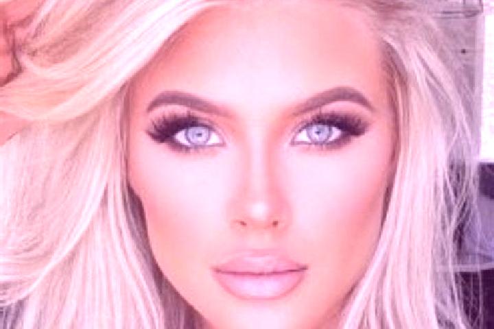 Ellie, 22, a platinum blonde grey-eyed asian companion based in Pau. Offering Domination, Overnight, Dinner Date, Prostate Massage, Tantra. Available for inc...