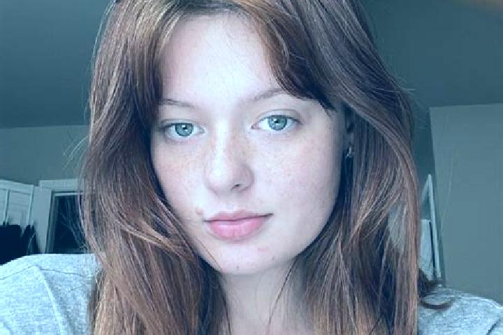 Ellie, 22, a red grey-eyed caucasian companion based in Buracan. Offering Girlfriend Experience, Overnight, Party Girl, Duos. Available for incall and outcal...