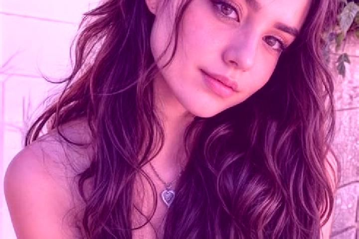 Ellie, 23, a auburn hazel-eyed ebony companion based in Shakar Pur Baramad. Offering Massage, Travel Companion, Roleplay, Deep French Kissing. Available for ...