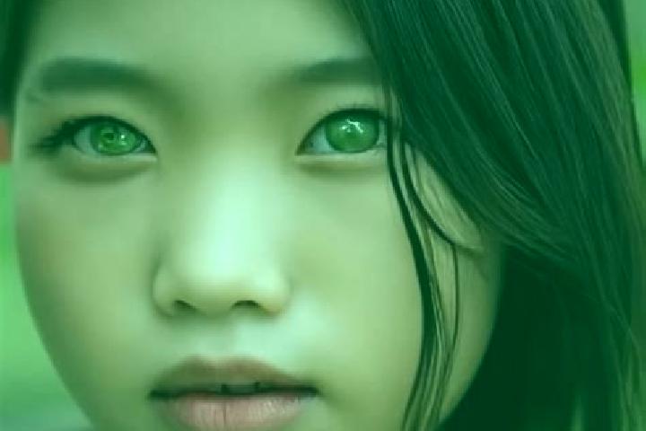 Ellie, 23, a black green-eyed asian companion based in Rujiena. Offering Duos, Dinner Date, Tantra, Couples. Available for incall and outcall, day and evenin...