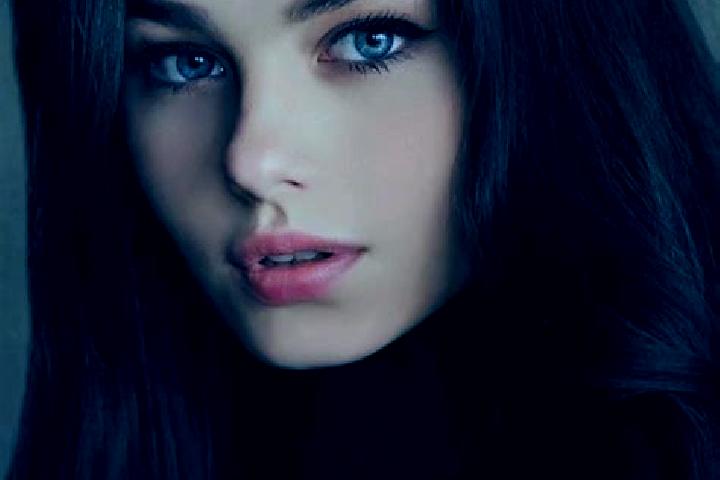 Ellie, 23, a black grey-eyed slavic companion based in La Botte. Offering BDSM, OWO. Available for incall and outcall, day and evening dates.