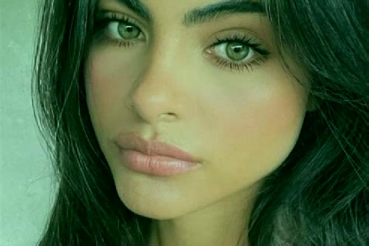 Ellie, 23, a black hazel-eyed asian companion based in Przedmiescie Olawskie. Offering A-Level, Tantra, OWO. Available for incall and outcall, day and evenin...