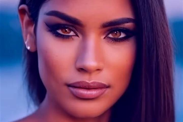 Ellie, 23, a brunette amber-eyed latina companion based in Apache. Offering Striptease, Travel Companion, BDSM. Available for incall and outcall, overnight b...