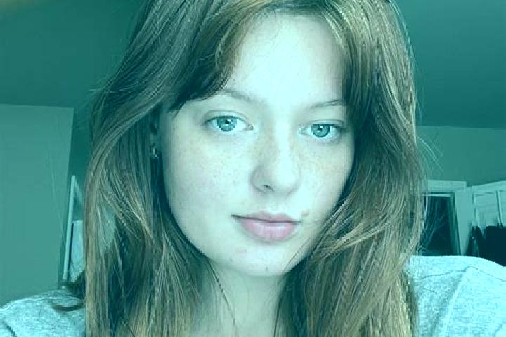 Ellie, 23, a red grey-eyed caucasian companion based in Chartres. Offering Party Girl, Tantra, Girlfriend Experience. Available for incall and outcall, day a...