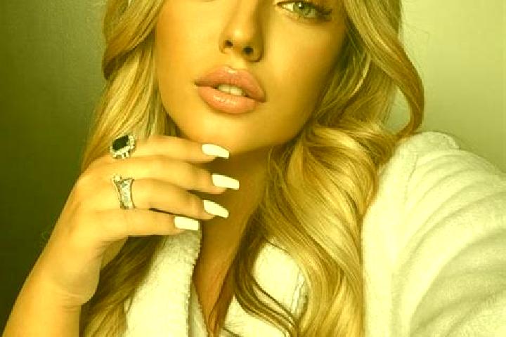 Ellie, 23 — Escort in English, United States