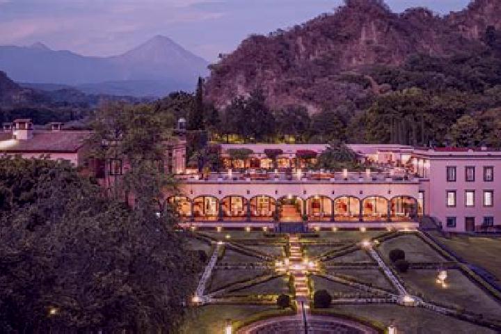Ellie, 23 — Escort in Hacienda Santa Fe, Mexico