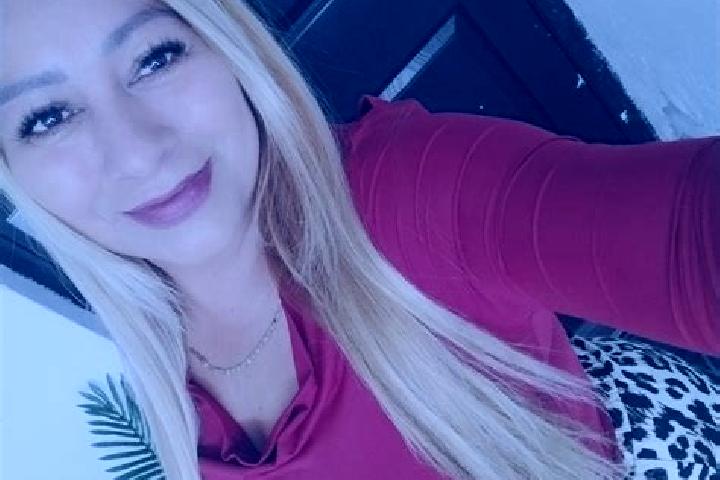 Ellie, 23 — Escort in Salas Altas, Spain