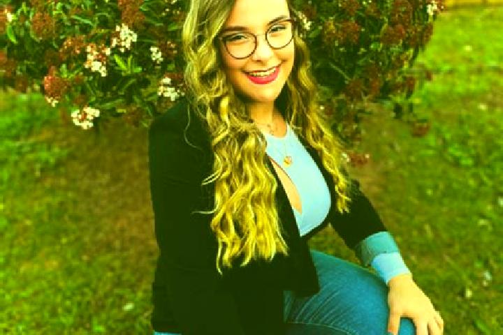 Ellie, 23 — Escort in Sorihuela del Guadalimar, Spain