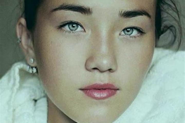 Ellie, 24, a auburn blue-eyed asian companion based in Tornadizos de Avila. Offering CIM, Party Girl, Massage, Roleplay, 69. Available for incall and outcall...