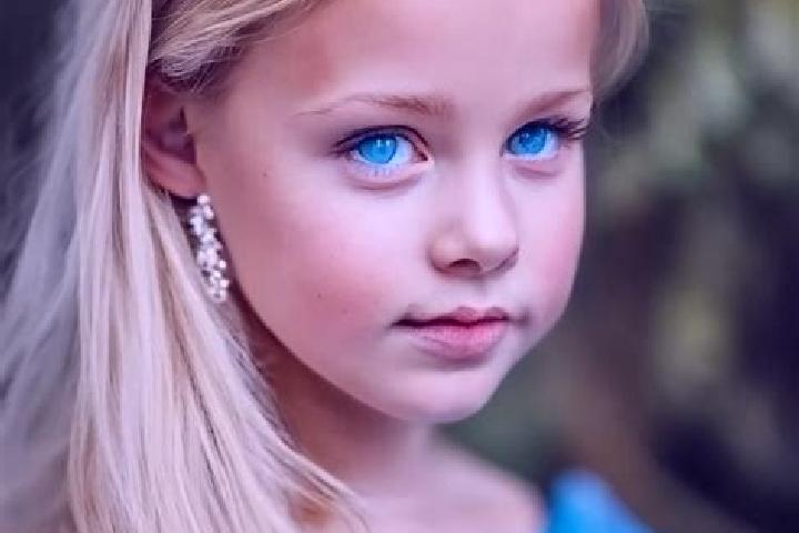 Ellie, 24, a platinum blonde blue-eyed mixed companion based in Boden. Offering Party Girl, Girlfriend Experience, BDSM, Prostate Massage. Available for inca...
