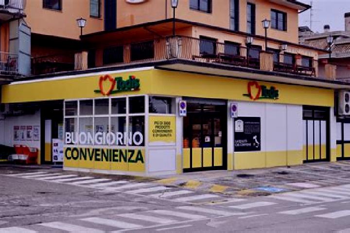 Ellie, 24 — Escort in Comunanza, Italy