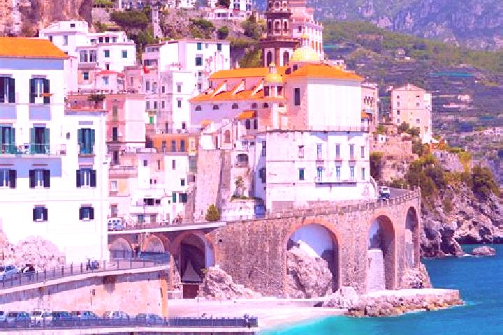 Ellie, 24 — Escort in Ranco, Italy