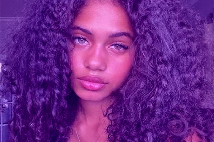 Ellie, 25, a auburn blue-eyed ebony companion based in Bulumanis Kidul. Offering Dinner Date, Fetish, Tantra, OWO, Roleplay. Available for incall and outcall...