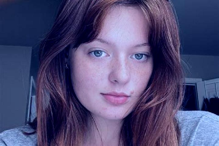 Ellie, 25, a auburn brown-eyed mixed companion based in Marchwiel. Offering Overnight, Dinner Date, CIM, A-Level. Available for incall and outcall, day and e...