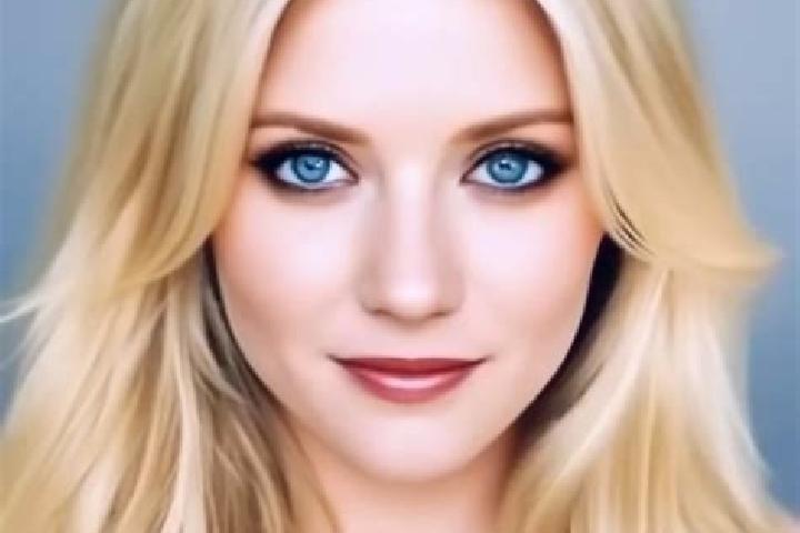 Ellie, 25, a blonde amber-eyed indian companion based in Athesans-Etroitefontaine. Offering Fetish, Travel Companion, BDSM, Couples. Available for incall and...
