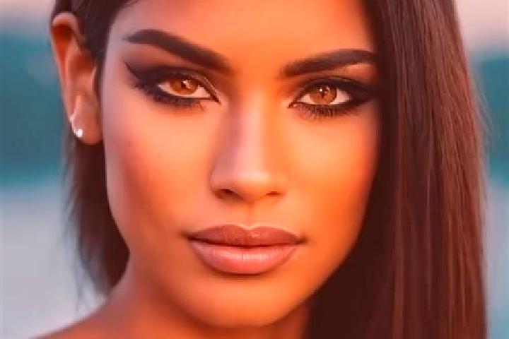 Ellie, 25, a dark blonde amber-eyed latina companion based in Igstadt. Offering Roleplay, Massage. Available for incall and outcall, overnight bookings avail...