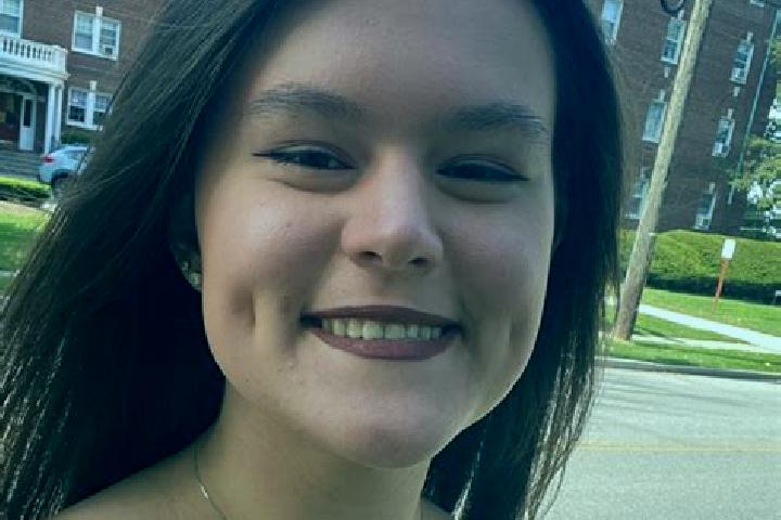 Ellie, 25 — Escort in Bryn Mawr, United States