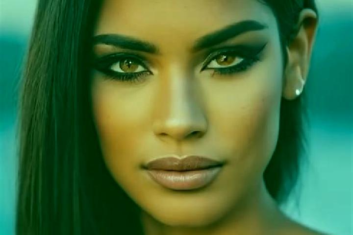Ellie, 26, a auburn amber-eyed latina companion based in Wloszakowice. Offering Duos, Overnight, Prostate Massage. Available for incall and outcall, day and ...