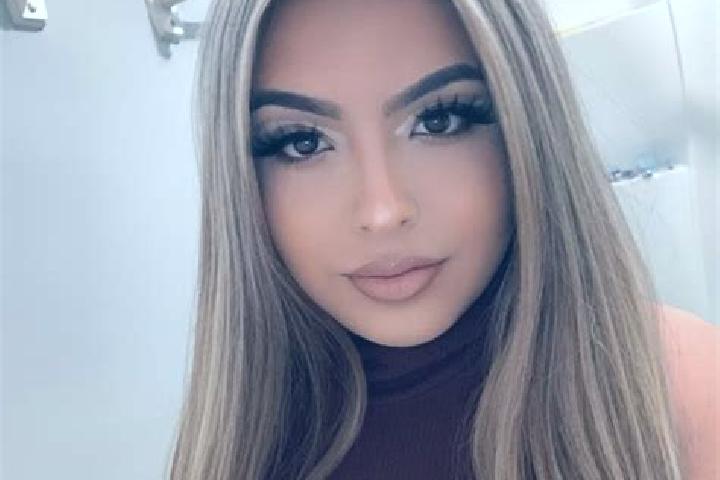 Ellie, 26, a blonde brown-eyed latina companion based in Huaricolca. Offering Domination, Tantra, Fetish. Available for incall and outcall, overnight booking...
