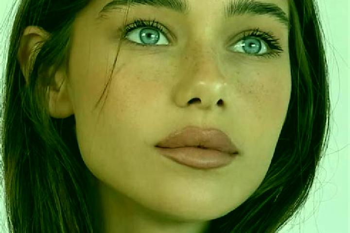 Ellie, 26, a brunette brown-eyed middle eastern companion based in Marcelandia. Offering OWO, Tantra, Fetish. Available for incall and outcall, day and eveni...