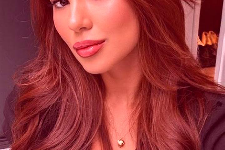 Ellie, 26, a chestnut brown-eyed latina companion based in Assuako. Offering Couples, GFE, Deep French Kissing. Available for incall and outcall, day and eve...