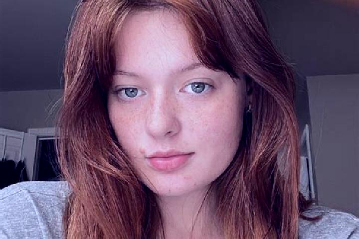 Ellie, 26, a chestnut grey-eyed indian companion based in Saillat-sur-Vienne. Offering BDSM, Erotic Massage, Tantra, Massage, CIM. Available for incall and o...