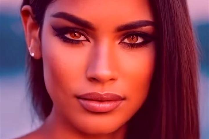 Ellie, 26, a dark blonde amber-eyed latina companion based in Chiuza. Offering OWO, Party Girl, Fetish, Striptease, 69. Available for incall and outcall, ove...